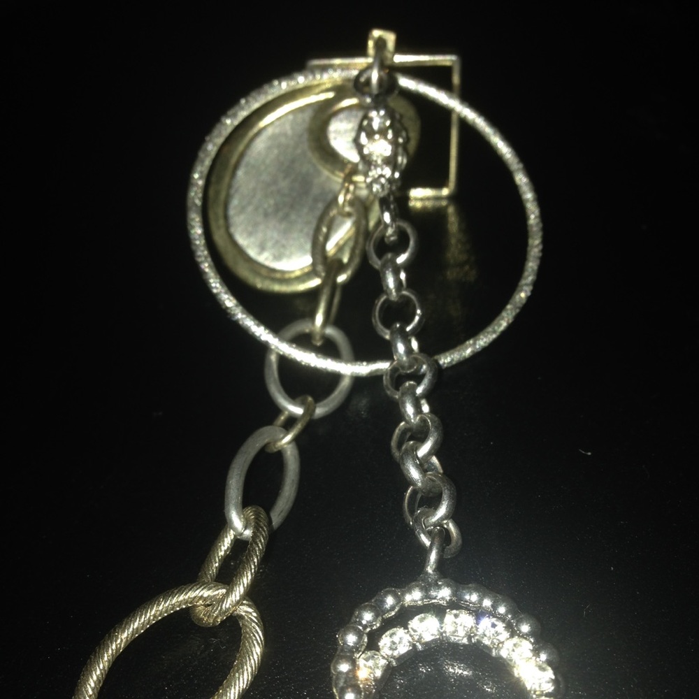 Jewelry - Picture 3 of 4